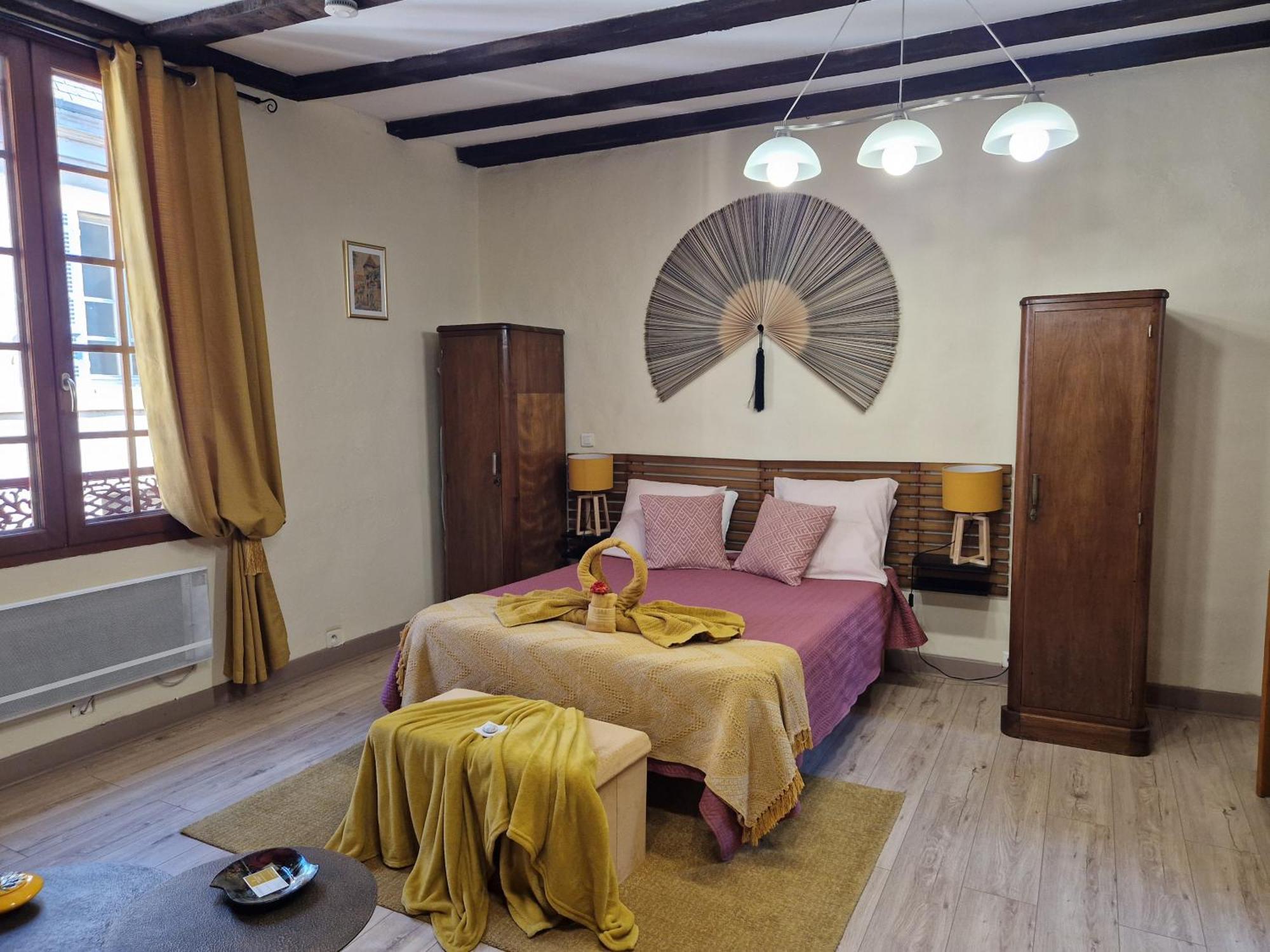 Les Flamboyants Apartment